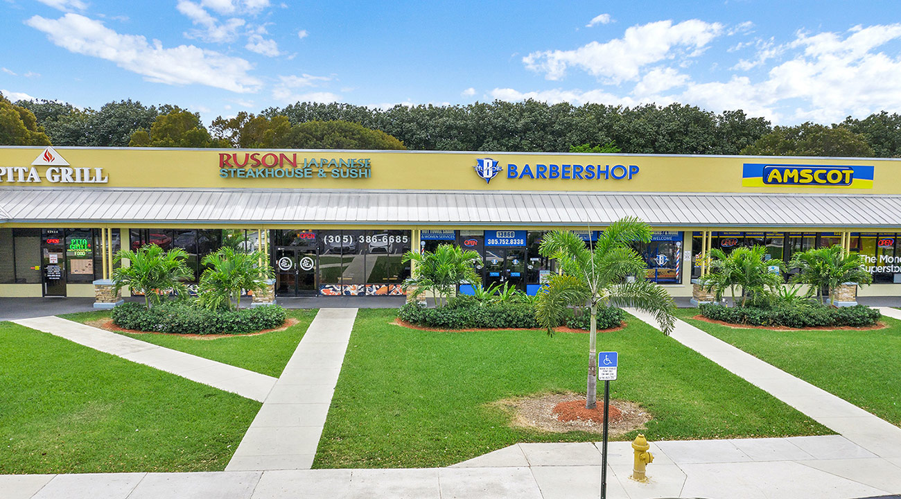 Exterior view of a retail plaza (Higate Square)