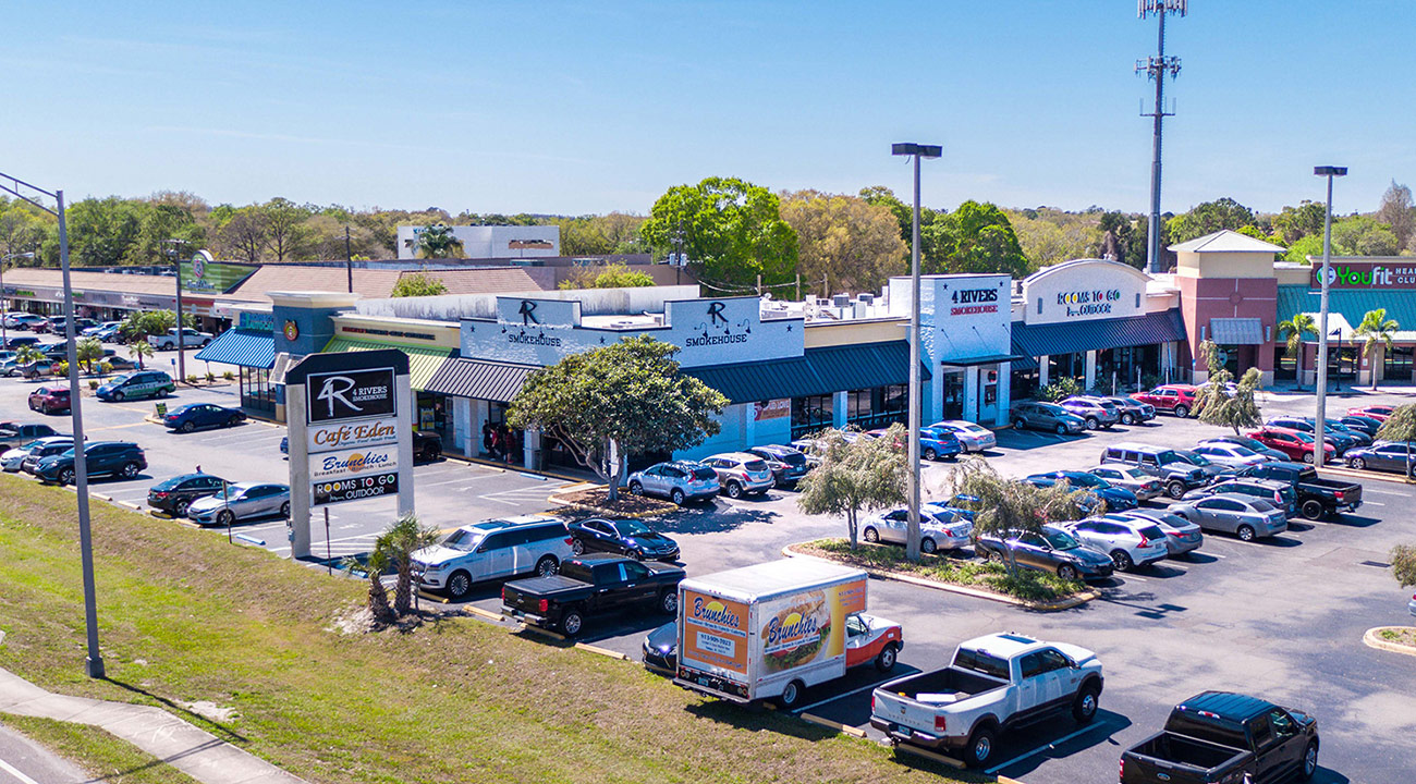SC5 aerial/angled exterior view of Spring Hill Commons shopping center
